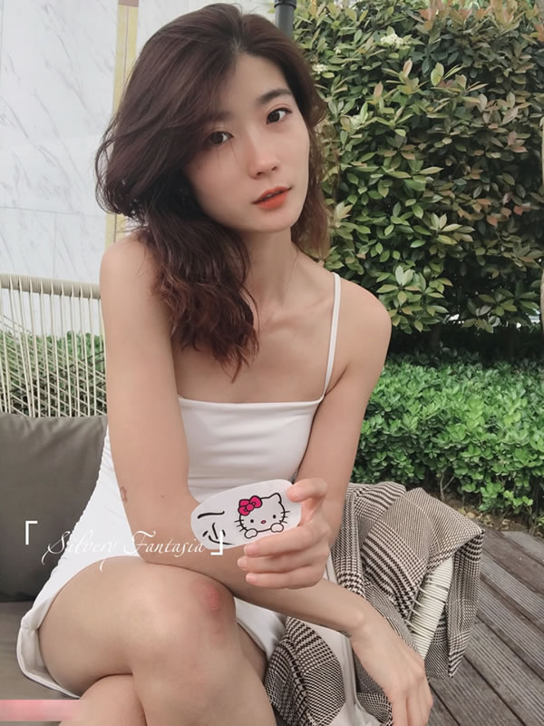 高颜值素人@灿灿举牌私拍尺度视图合集3