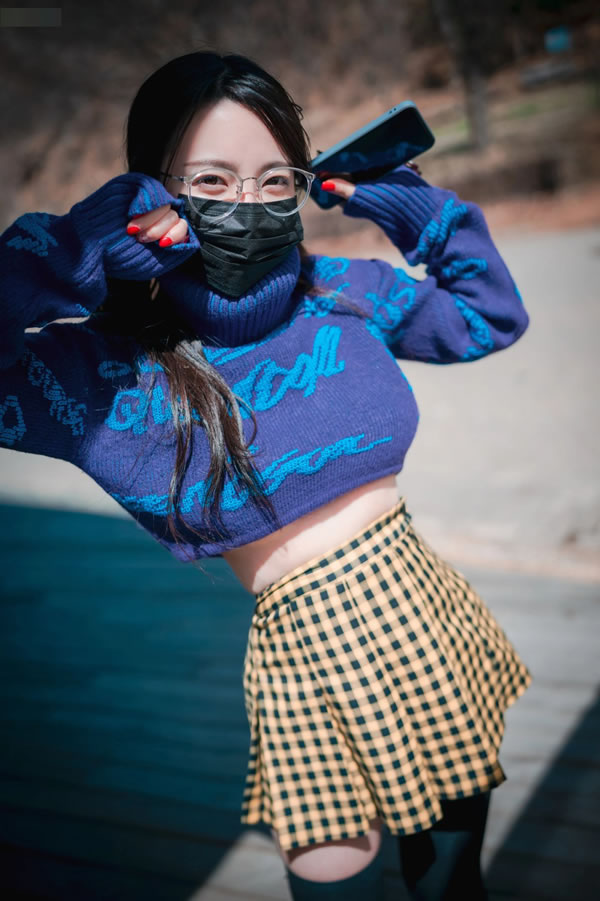 可爱的冬日女友孙乐乐JK黑丝无圣光图集2