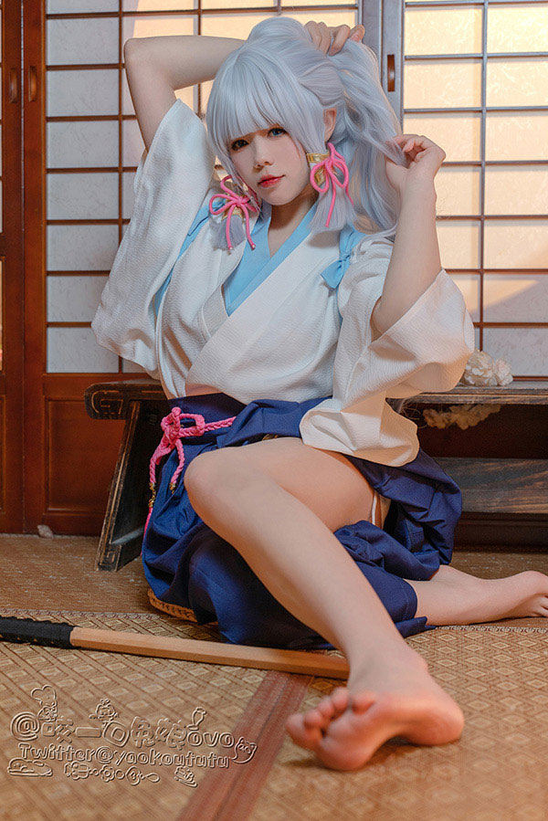 黏黏团子兔咬一口兔娘